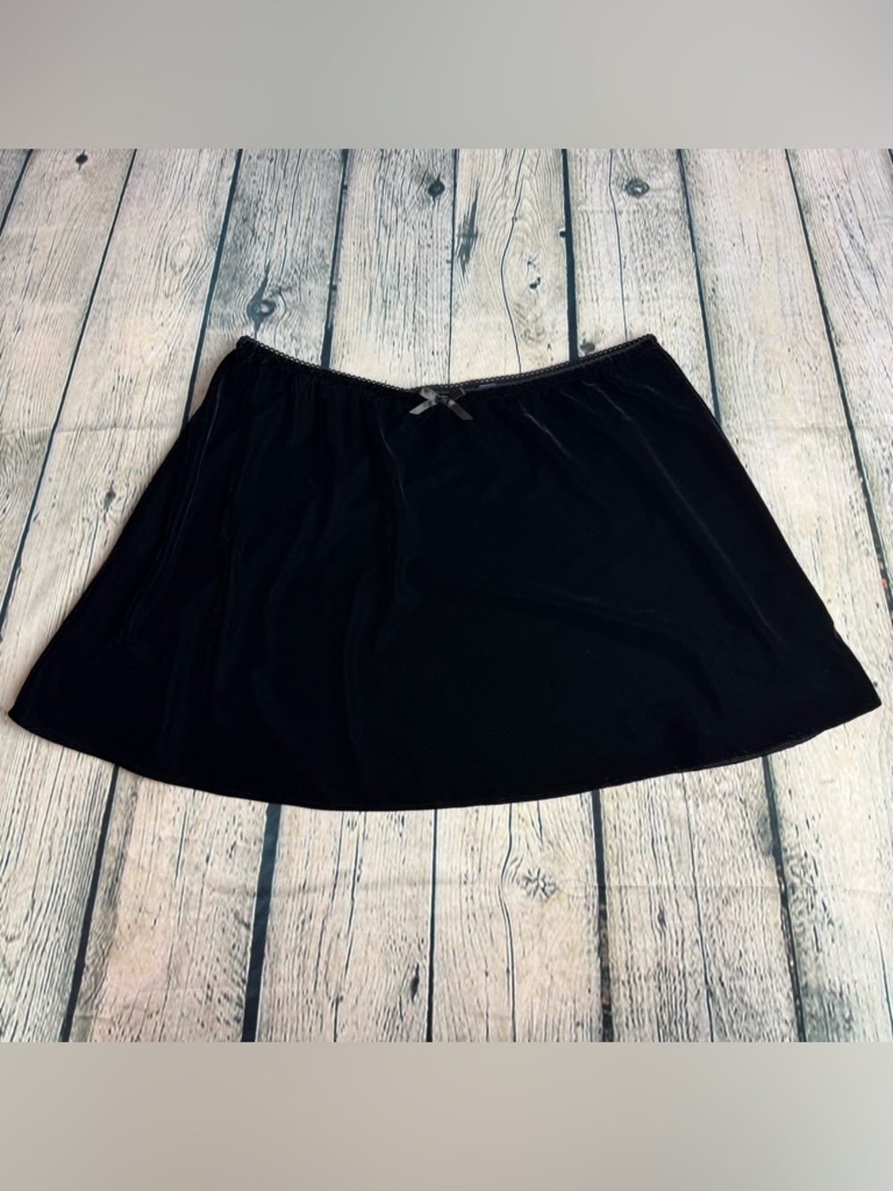 GAP Black Velvet Skater Mini Skirt Bow Detail Whimsigoth Y2K Size Medium Petites